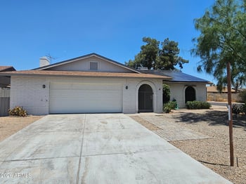 4056 Mercer Ln, Phoenix, AZ 85029