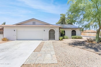 4056 Mercer Ln, Phoenix, AZ 85029