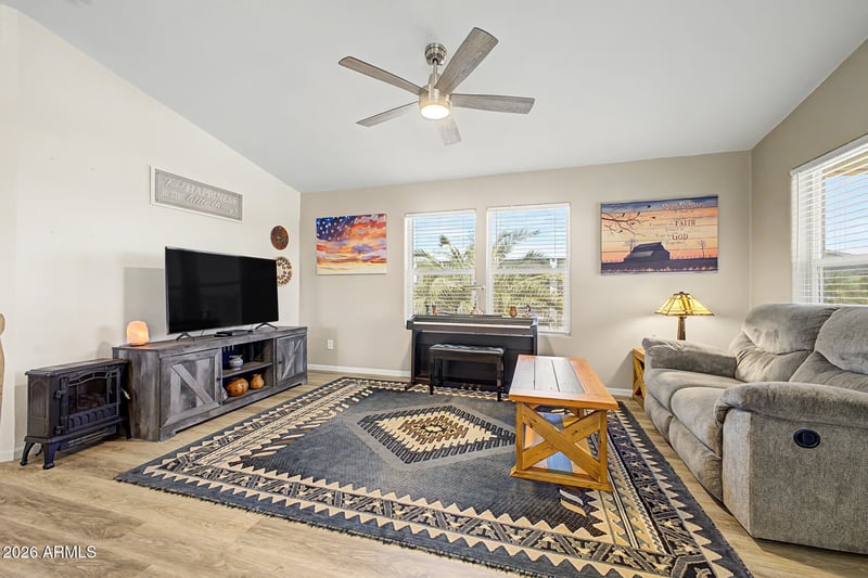 40576 N Wedge Dr, San Tan Valley, AZ 85140