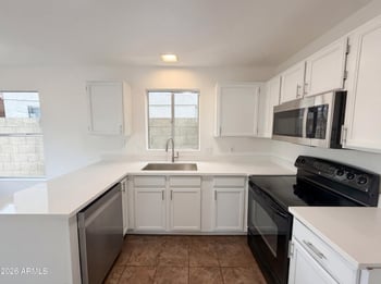4058 Chama Dr, Glendale, AZ 85310