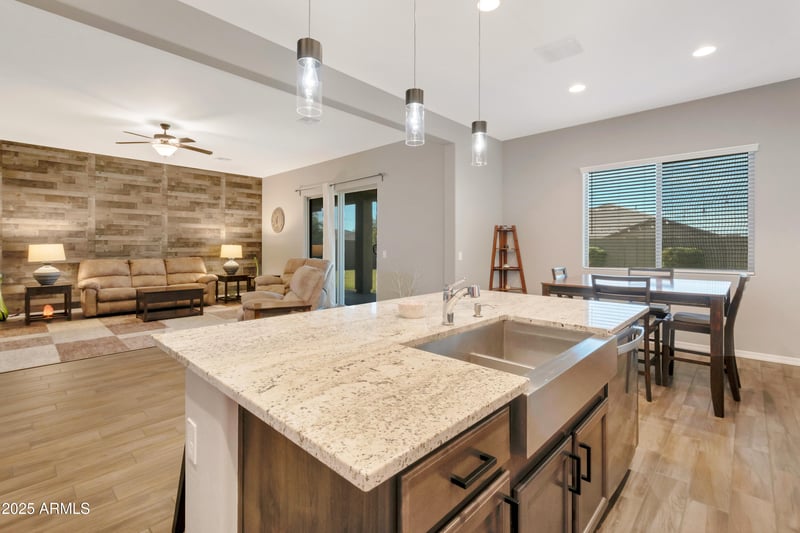 40592 Spotted Ln, San Tan Valley, AZ 85140