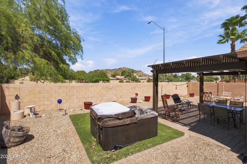 4060 W Villa Linda Dr, Glendale, AZ 85310