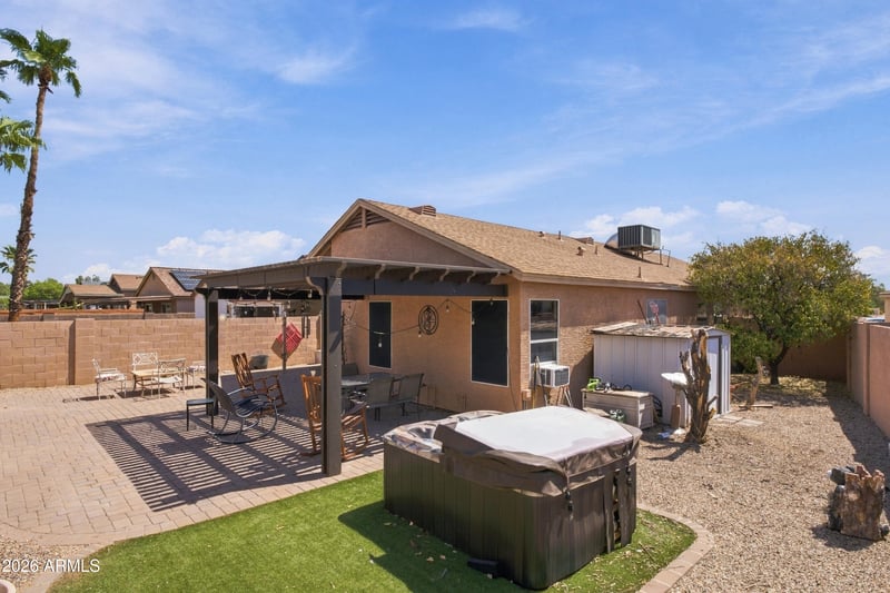 4060 W Villa Linda Dr, Glendale, AZ 85310