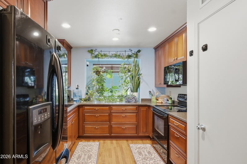 4060 W Villa Linda Dr, Glendale, AZ 85310