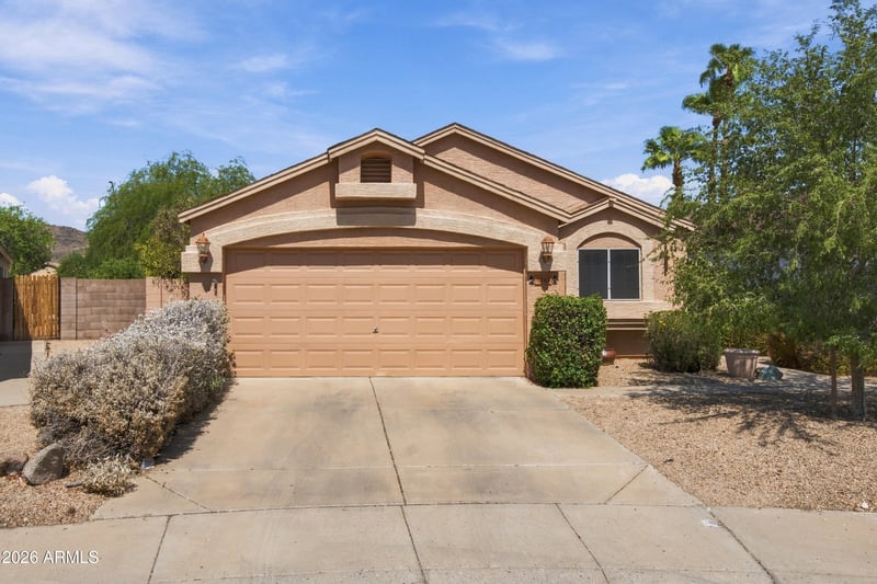 4060 W Villa Linda Dr, Glendale, AZ 85310