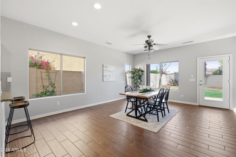 4061 Wagon Ct, Gilbert, AZ 85297