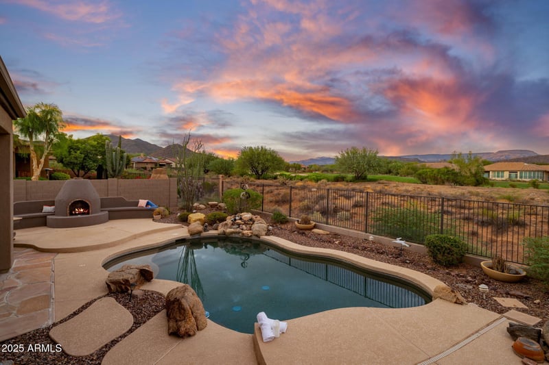 40619 Candlewyck Ln, Phoenix, AZ 85086