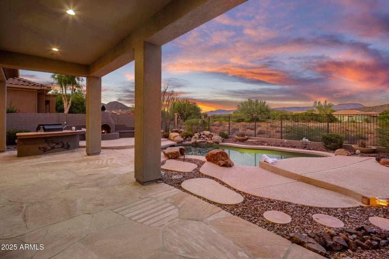 40619 Candlewyck Ln, Phoenix, AZ 85086