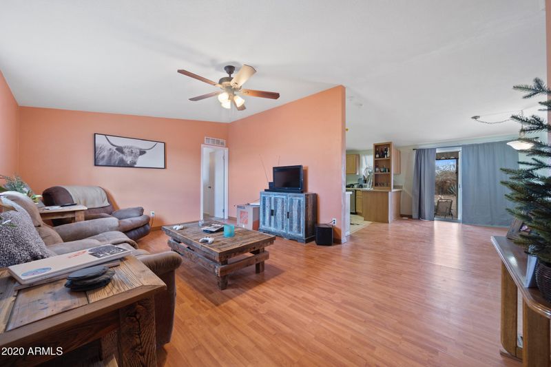 40623 N 253rd Ave, Morristown, AZ 85342