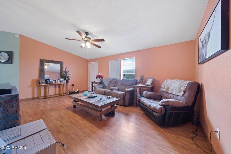 40623 N 253rd Ave, Morristown, AZ 85342