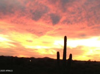 40627 6th Ave, Phoenix, AZ 85086