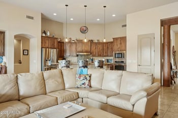 40627 6th Ave, Phoenix, AZ 85086
