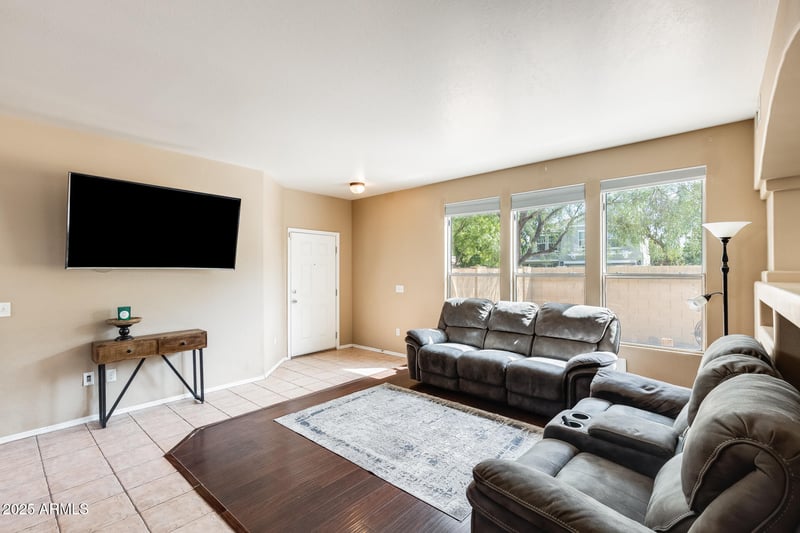 4063 Betsy Ct, Gilbert, AZ 85296