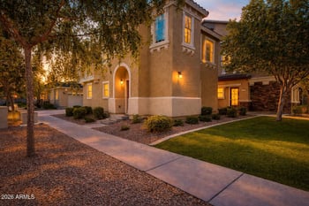 4063 Windsor Dr, Gilbert, AZ 85296