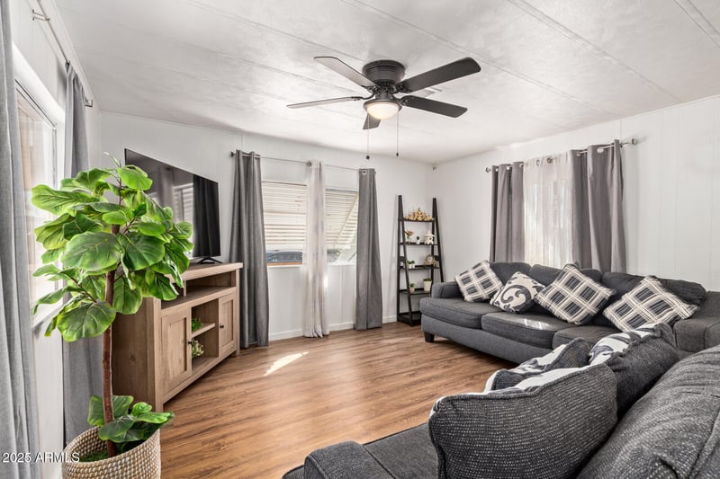 4065 University Dr #115, Mesa, AZ 85205