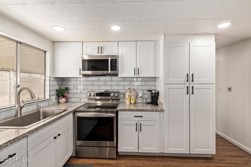 4065 University Dr #115, Mesa, AZ 85205