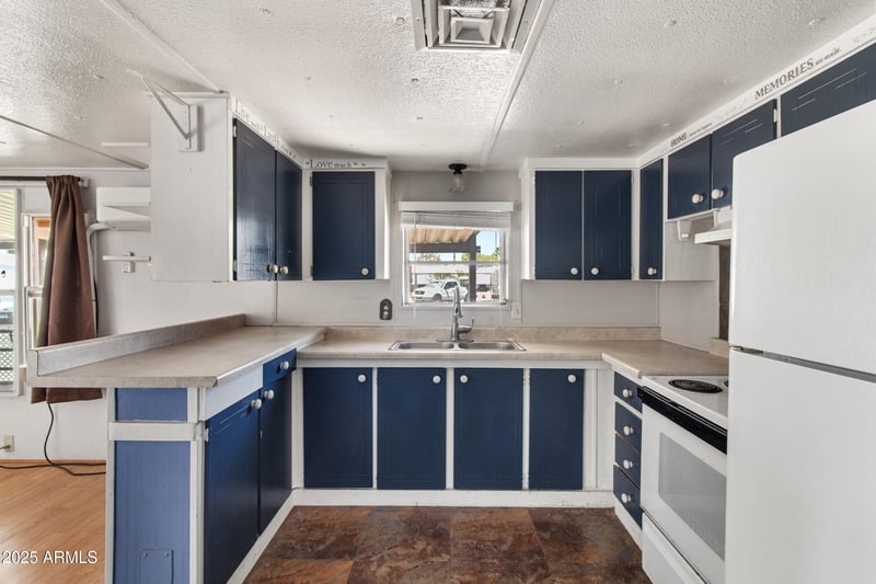 4065 University Dr #228, Mesa, AZ 85205