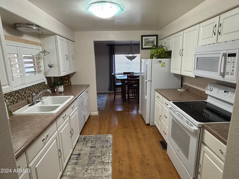 4065 University Dr #373, Mesa, AZ 85205