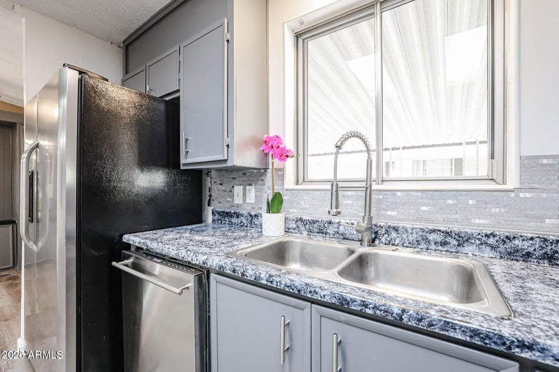 4065 University Dr #436, Mesa, AZ 85205