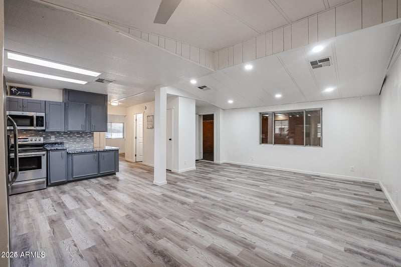 4065 University Dr #436, Mesa, AZ 85205