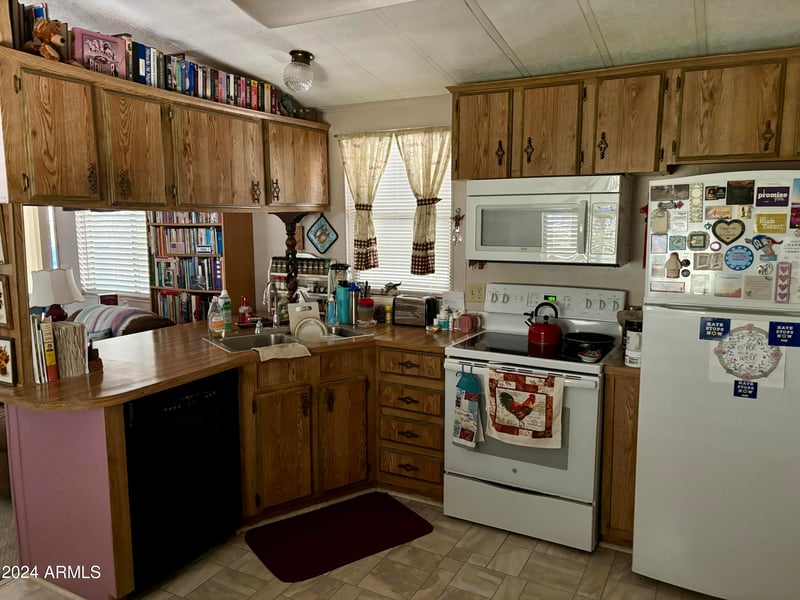 4065 University Dr #462, Mesa, AZ 85205