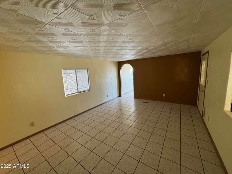 4065 University Dr #564, Mesa, AZ 85205
