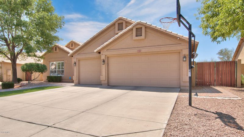 4065 W Laredo St, Chandler, AZ 85226