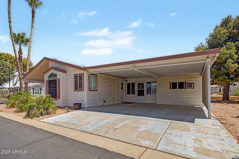 40667 Clubhouse St, San Tan Valley, AZ 85140