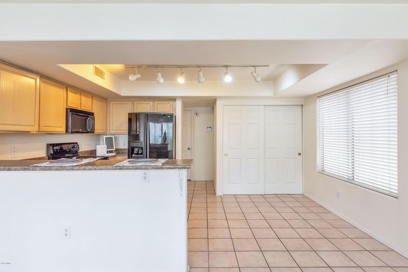 4067 E Meadow Dr, Phoenix, AZ 85032