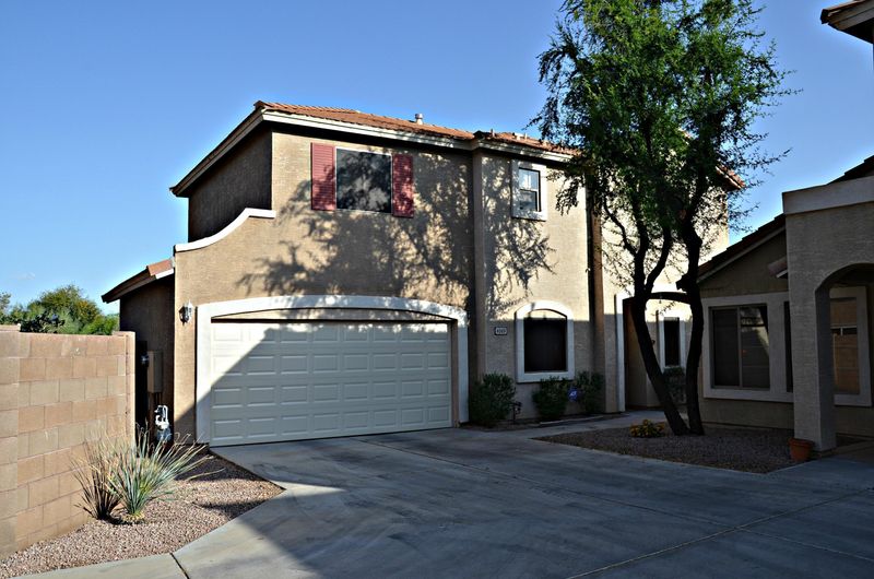 4069 E Abraham Ln, Phoenix, AZ 85050