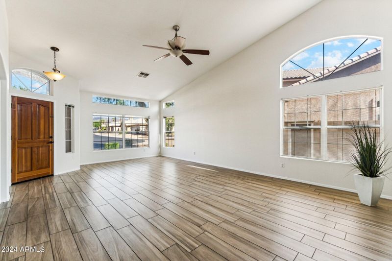 4069 E White Aster St, Phoenix, AZ 85044