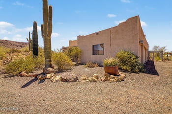 407 Honda Bow Rd, Phoenix, AZ 85086