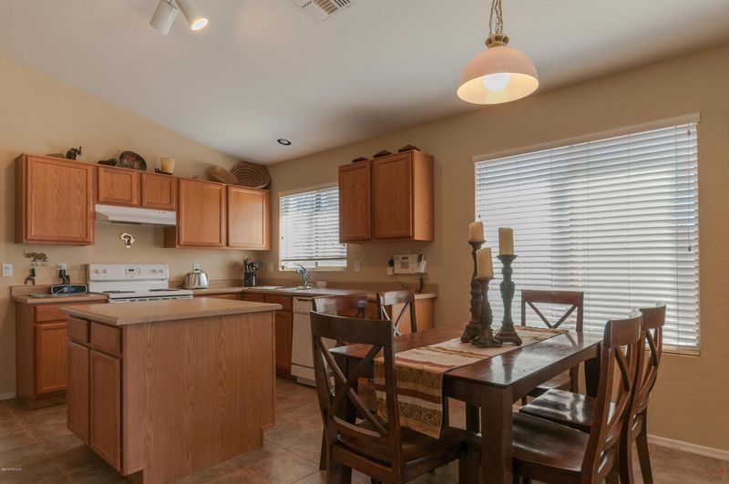 407 W Gary Way, Phoenix, AZ 85041