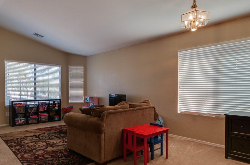 407 W Gary Way, Phoenix, AZ 85041