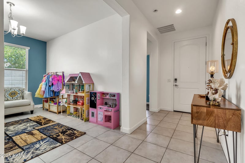 4070 White Canyon Rd, San Tan Valley, AZ 85144