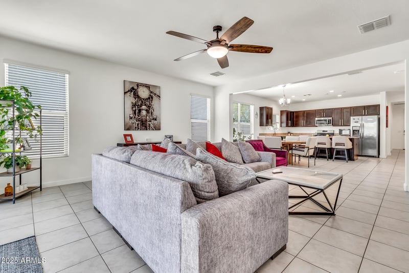 4070 White Canyon Rd, San Tan Valley, AZ 85144