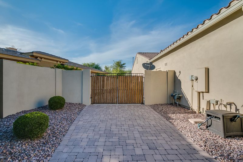 4072 E Red Oak Ln, Gilbert, AZ 85297