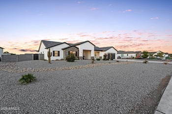 4072 E Weston Ln, San Tan Valley, AZ 85140