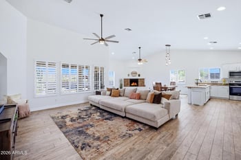 40724 N Central Ave, Phoenix, AZ 85086