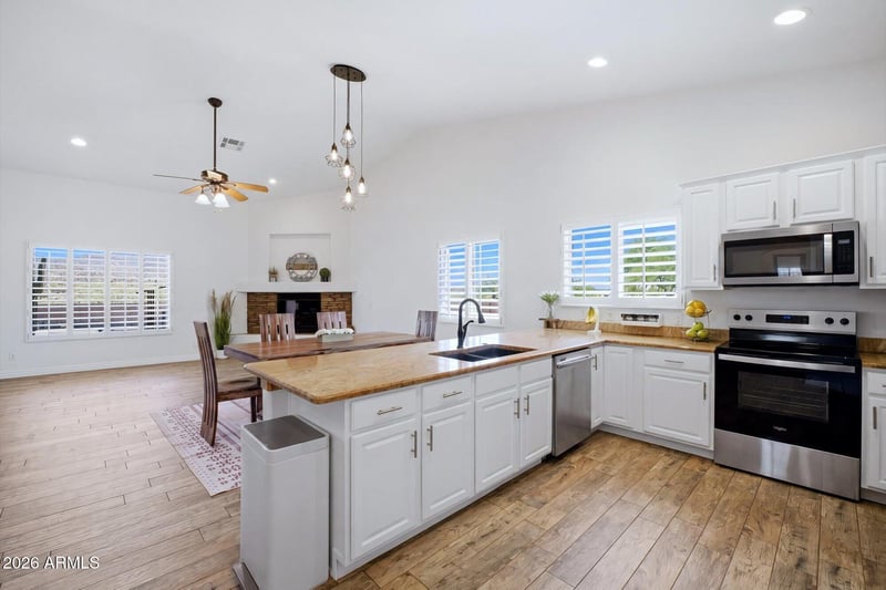 40724 N Central Ave, Phoenix, AZ 85086