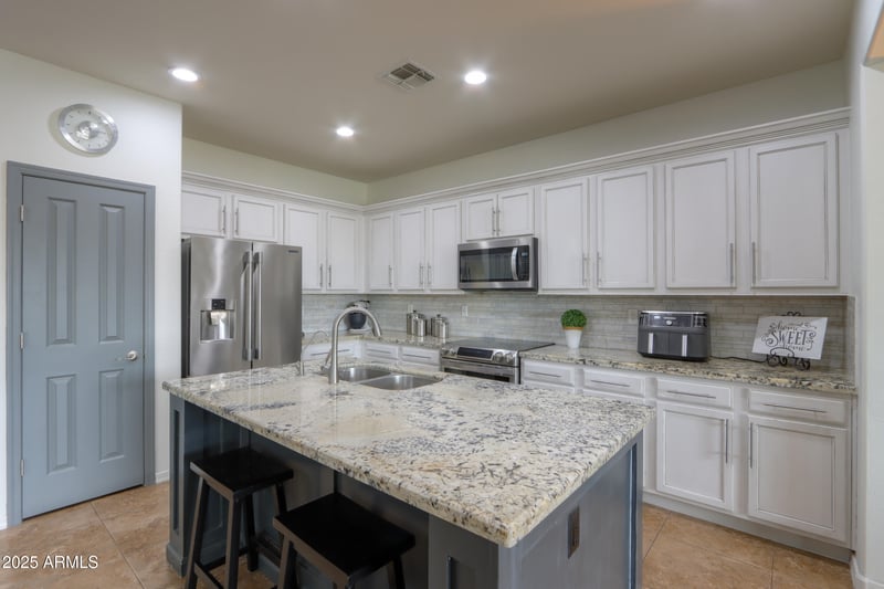 40748 Chambers Dr, Maricopa, AZ 85138