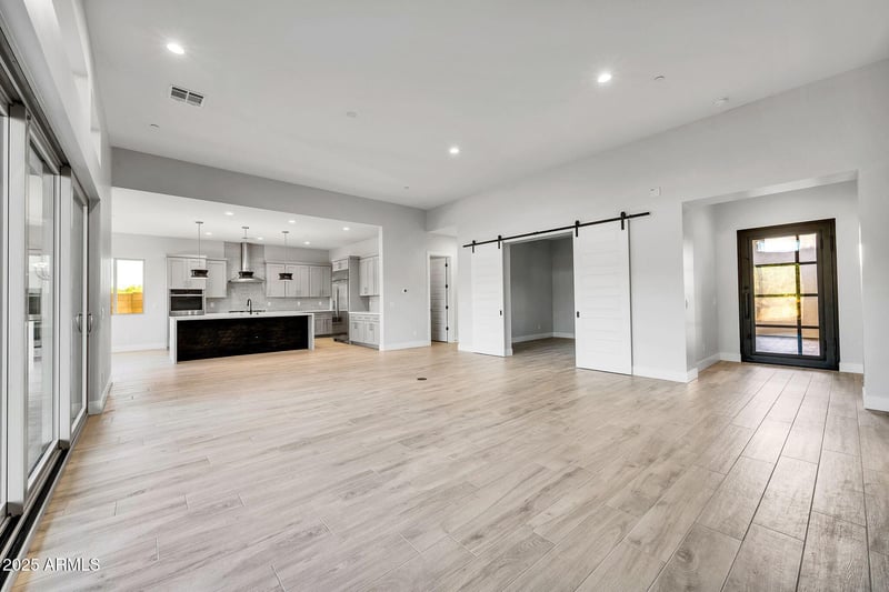 4075 Paradise Ln, Phoenix, AZ 85032