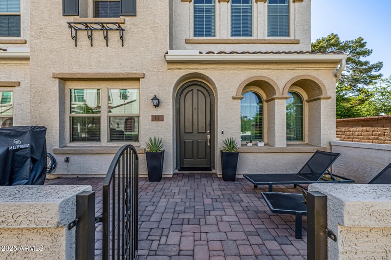 4077 Sabrina Dr #14, Chandler, AZ 85248