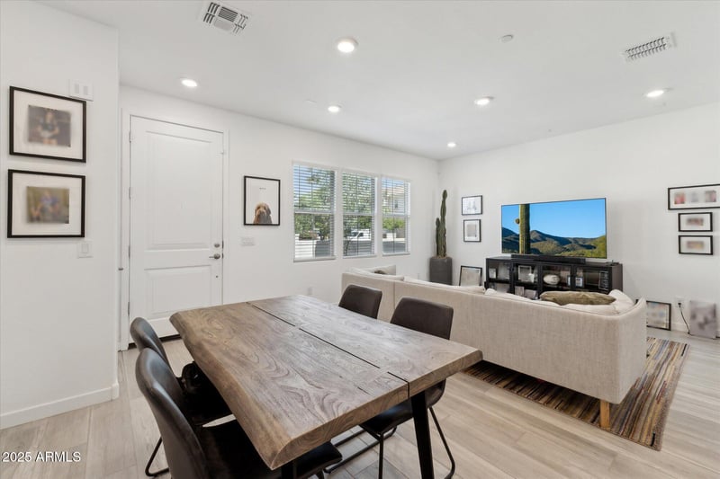 4077 Sabrina Dr #30, Chandler, AZ 85248