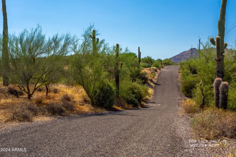 40777 Echo Canyon Dr, Cave Creek, AZ 85331