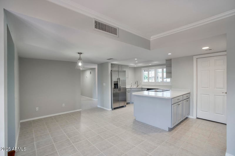 4079 Shangri La Rd, Phoenix, AZ 85028