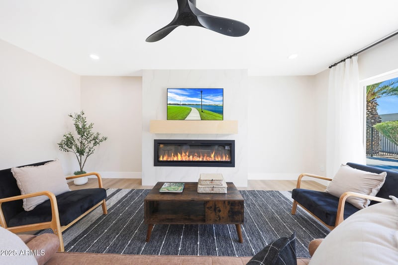 4079 Yucca St, Phoenix, AZ 85028