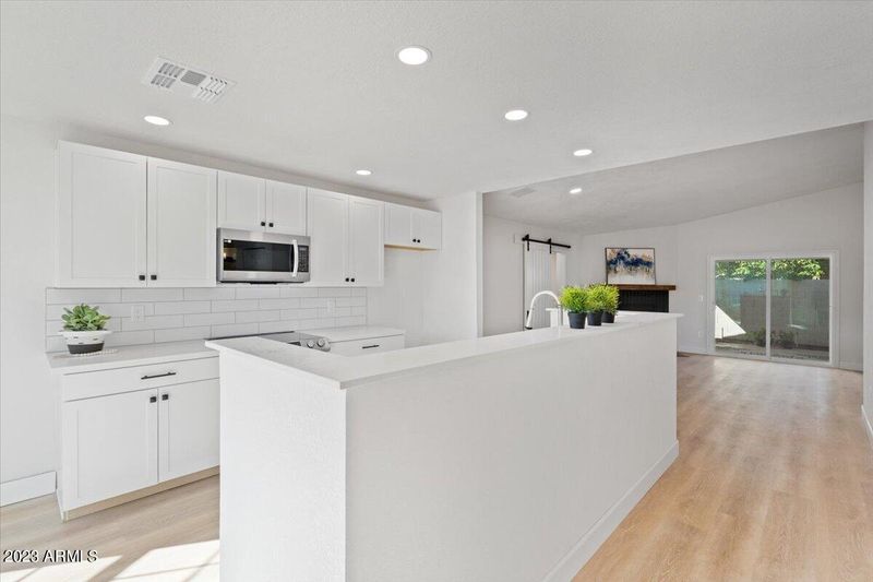 408 E Campo Bello Dr, Phoenix, AZ 85022
