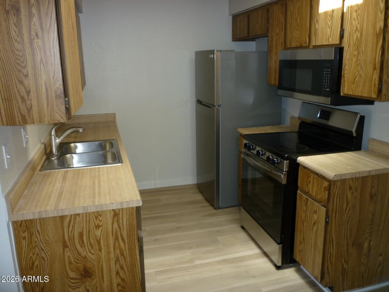 408 W Blackhawk Dr #2, Phoenix, AZ 85027