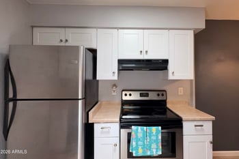 408 Pontiac Dr #6, Phoenix, AZ 85027